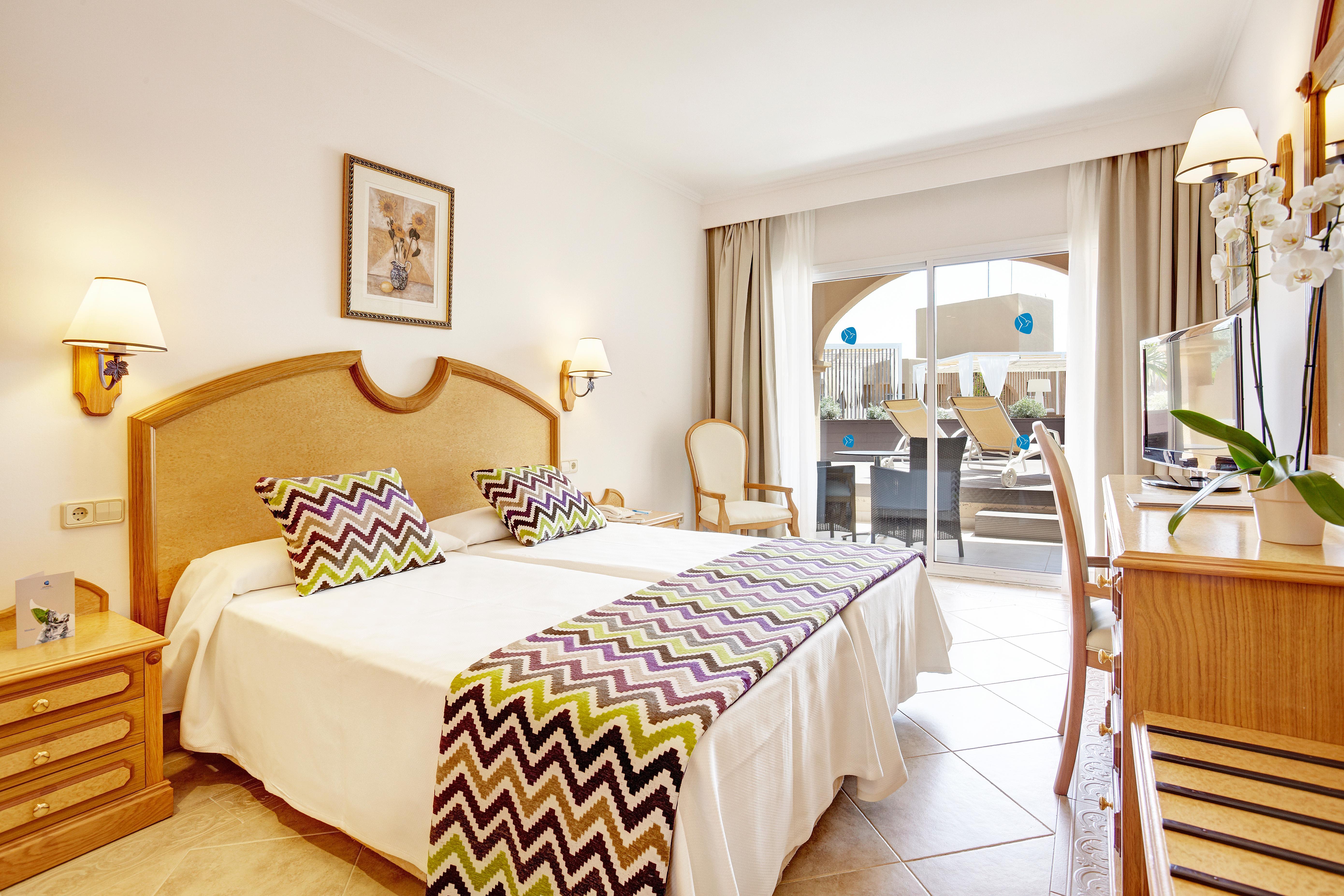 Grupotel Santa Eularia & Spa - Adults Only Santa Eularia des Riu Dış mekan fotoğraf