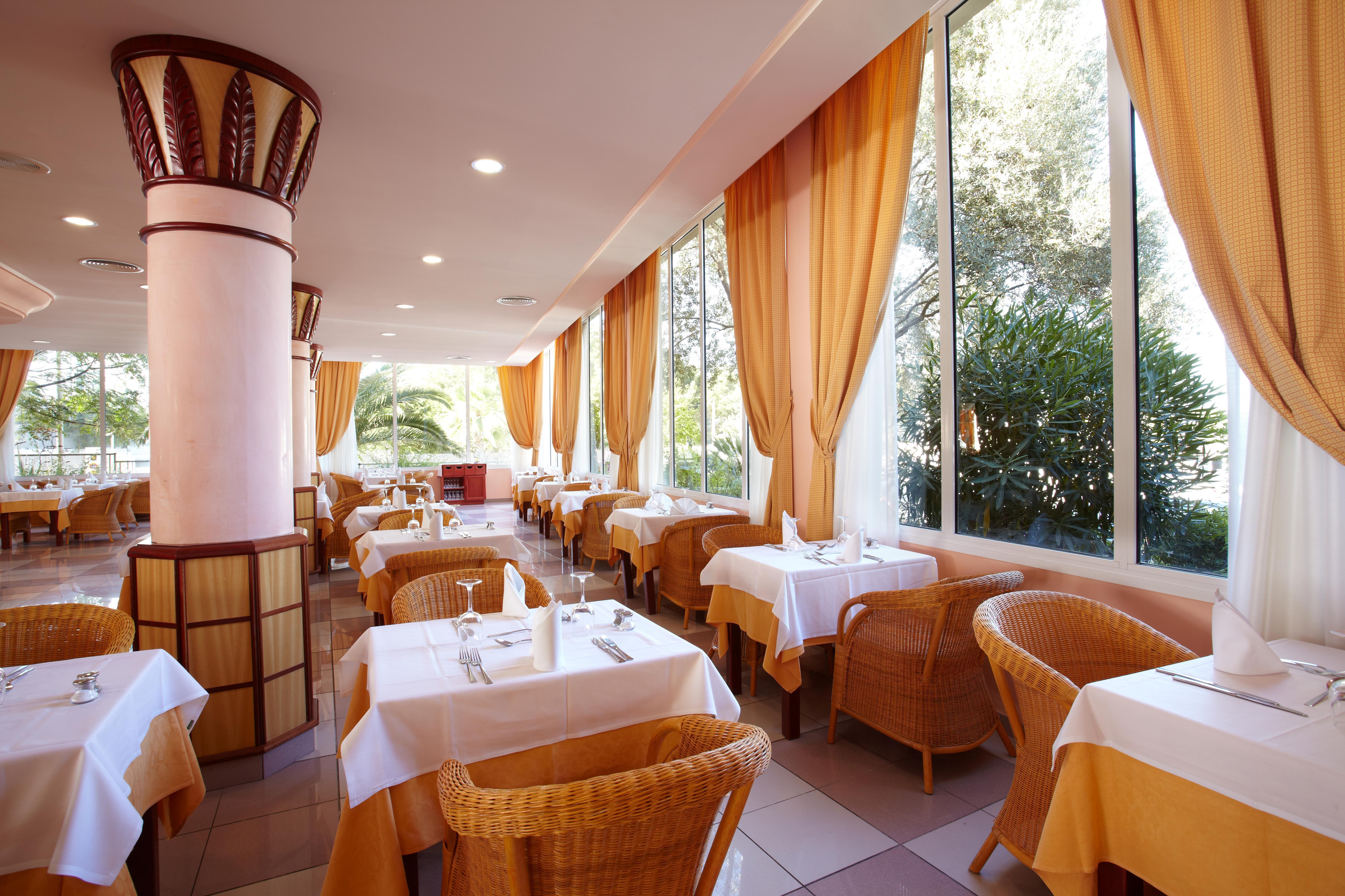 Grupotel Santa Eularia & Spa - Adults Only Santa Eularia des Riu Dış mekan fotoğraf