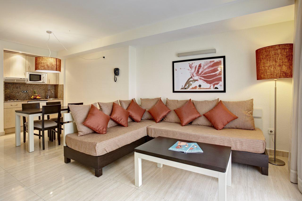 Grupotel Santa Eularia & Spa - Adults Only Santa Eularia des Riu Dış mekan fotoğraf
