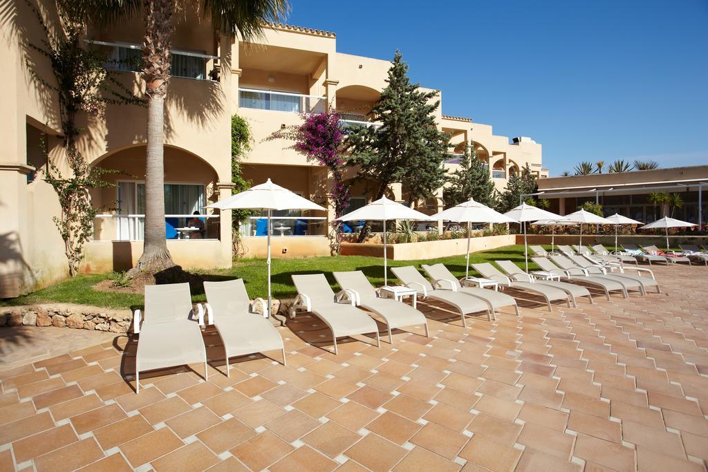 Grupotel Santa Eularia & Spa - Adults Only Santa Eularia des Riu Dış mekan fotoğraf