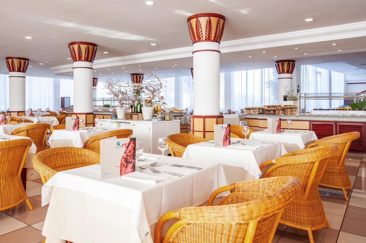 Grupotel Santa Eularia & Spa - Adults Only Santa Eularia des Riu Dış mekan fotoğraf