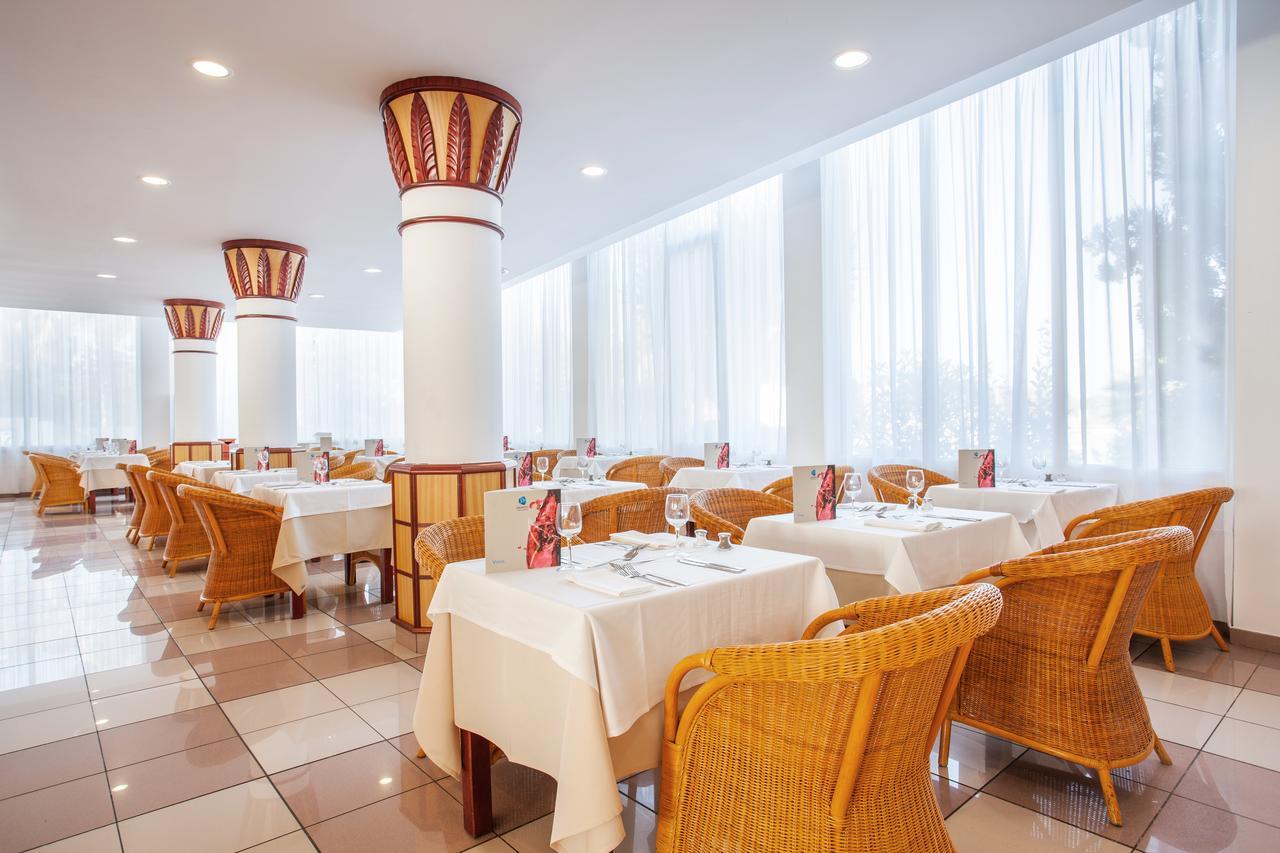 Grupotel Santa Eularia & Spa - Adults Only Santa Eularia des Riu Dış mekan fotoğraf